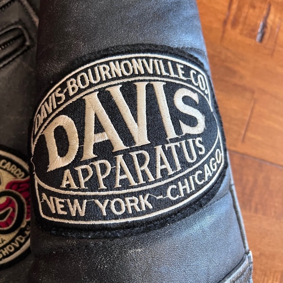 VINTAGE DISTRESSED LEATHER MOTORCYCLE RACING JACKET - Picture 4 of 9